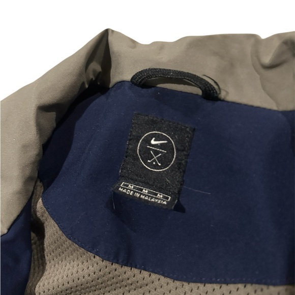 Vintage Nike Golf Windbreaker Jacket w/ Embroidered Logo - Picture 4 of 6